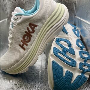 Hoka Gaviota 5 Frost/Rose Gold women’s size 9 NWT